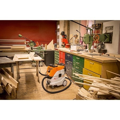 STIHL SE 133 ME ODKURZACZ ELEKTRYCZNY