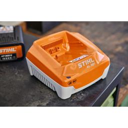 STIHL AL 301 230V ŁADOWARKA Z FUNKCJĄ SZYBKIEGO ŁADOWANIA STIHL EA09-430-5500